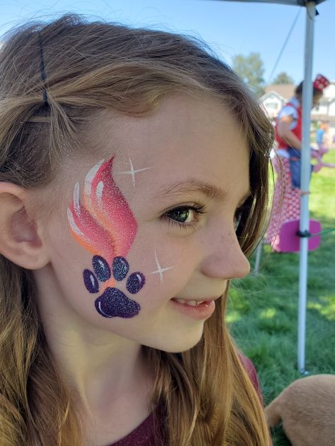 Easy Puppy Face Paint, Paw Print Face Paint, Facepainting Ideas Kids, Easy Animal Face Paint, Face Painting Designs Creative, Paw Patrol Face Paint, Face Paint Recipe, Dog Face Paint, Fan Face Paint