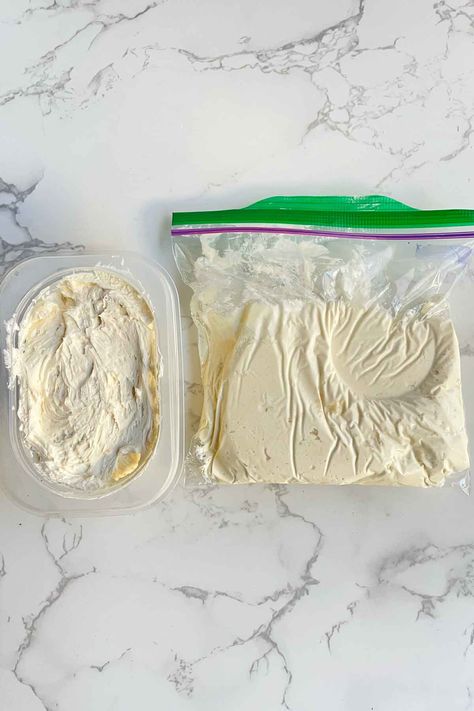 Can you freeze buttercream frosting - Freezing Hacks Freezing Buttercream Frosting, Can You Freeze Pasta, Freezing Yellow Squash, Freezing Bread, Freezing Zucchini, Make Cupcakes, Frozen Cupcakes, Decorating Frosting, Food Wastage