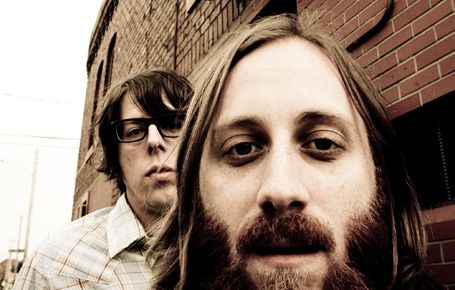 the black keys Sound Garden, Dan Auerbach, Posters Music, Black Keys, Tame Impala, Rock Groups, I'm With The Band, The Black Keys, New Rock