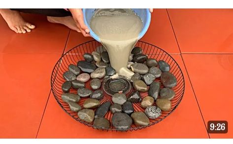 Mosaic Garden Ideas, Pebble Landscaping, Cement Leaves, Zeroscaping Backyard, Plant Pots Crafts, Concrete Backyard, Outdoor Kitchen Design Modern, Cement Table, Coffee Table Plants