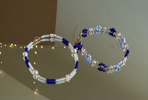 Blue And White Beaded Bracelet, Elegant Blue Beads Bracelet, Seed Bead Bracelet Designs, Blue Crystal Bracelet With Colorful Beads, Royal Blue Beaded Bracelets, Handmade Blue Flower Beaded Bracelets, Blue Beads Bracelet, Diy Beaded Rings, Blue Beaded Bracelets