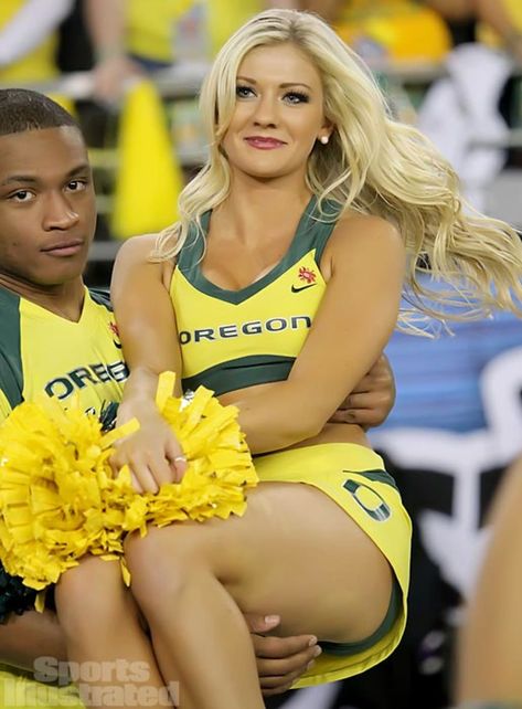 Cheerleader of the Week | Sports Illustrated Oregon Cheerleader, Oregon Girl, Cheer Leaders, Cheerleading Photos, College Cheerleading, College Cheer, Cheerleading Pictures, Cute Cheerleaders, Football Cheerleaders