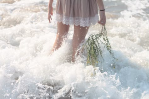 JOSH HEDGE PHOTOGRAPHY models: bree gardine, laura francis & brooke choat   ∆   styling: lenni Greek Mythology Gods, Mermaid Core, Mermaid Aesthetic, In The Ocean, Gods And Goddesses, Kingdom Hearts, Sirens, Aphrodite, Little Mermaid