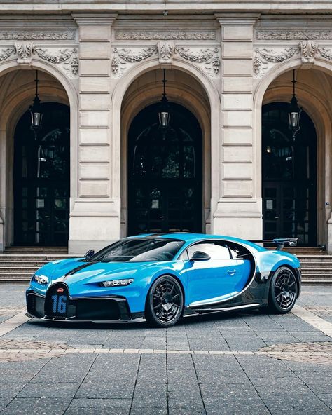 BUGATTI on Instagram: “The CHIRON Pur Sport arrived in Frankfurt after touring some of the major European cities. It stopped right in front of the Alte Oper,…” Blue Bugatti, New Tesla Roadster, Chiron Pur Sport, Bugatti Centodieci, Cool Truck Accessories, Car Seat Poncho, New Tesla, Aesthetic Cool, Ford Mustang Car