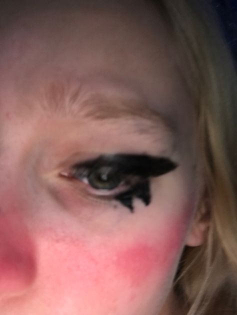 i am like trash abd doing eye wings lol😂😂 Cat Girl Makeup, Eye Wings, Girls Makeup, Cat Girl, My Cat, Halloween Face, Face Makeup, Halloween Face Makeup, Makeup