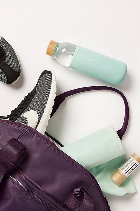 Gorgeous Water Bottles For Every Sport, Class, and Gym Activity Water Bottle Photography Ideas, Sport Product Photography, Fitness Product Photography, Gym Product Photography, Water Bottle Photography, September Photography, Foldable Water Bottle, Stylish Water Bottles, Bottle Designs