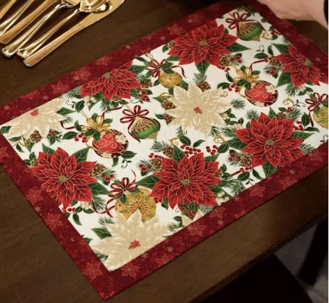 Self binding placemat Holiday Fabric Placemats To Sew Free Pattern, Easy Sew Placemats, Christmas Placemats To Sew, Placemats Using Panels, How To Make A Placemat Tutorials, Sew Holiday Placemats, How To Sew A Placemat, Self Binding Table Runner Tutorial, Scrap Fabric Placemats