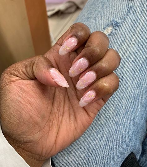 Rose Quartz Nails, America Nails, Quartz Nails, Neutral Nail, Mani Ideas, Bend And Snap, New Years Eve Nails, Green Nail Art, Quartz Nail