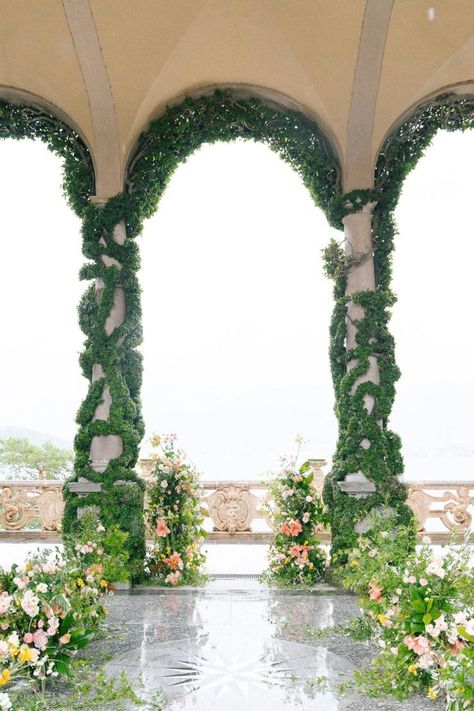 This Lake Como wedding is chock full of with eye-catching design details from the colorful bridal bouquet to the indoor garden wedding reception to the Dog of Honor in a darling puppy tuxedo. Italy had a special place in the hearts of these opera singers - after all, they relocated to Italy from China to pursue their musical passions! Not only are we swooning over the haute couture bridal fashion in these images from Camilla Anchisi, we are totally obsessed with the chinoiserie pattern wedding Villa Del Balbianello Wedding, Indoor Garden Wedding Reception, Balbianello Wedding, Haute Couture Bridal, Dog Of Honor, Candlelit Reception, Villa Del Balbianello, Italian Wedding Venues, Colorful Bridal Bouquet