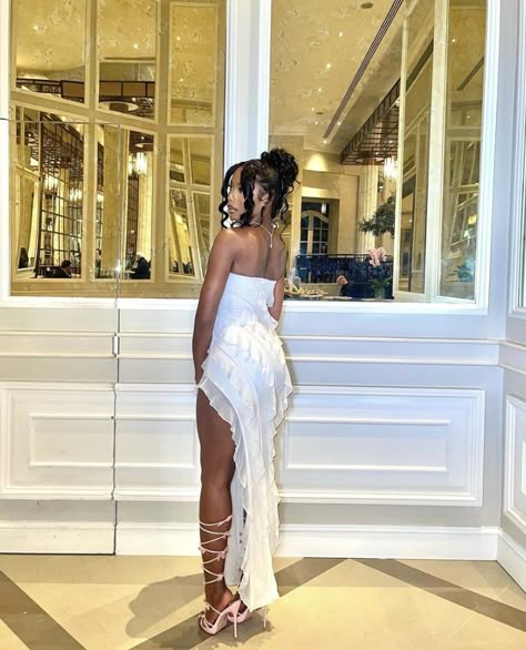 White Dress Black Women Birthday, White Birthday Dinner Dress, White Dinner Dress Classy Beautiful, Dinner Dress Poses, All White Birthday Outfits Black Women, Maxi Birthday Dress Black Women, Dinner Outfits Black Women Dress, Skims Outfit Black Women Dress, Birthday Cake For Black Women