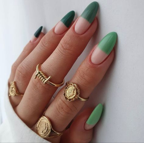 St Patricks Nail Designs, Manicured Nails, St Patricks Day Nails, Gradient Nails, Minimalist Nails, Fancy Nails, Chic Nails, Nail It, French Tip Nails