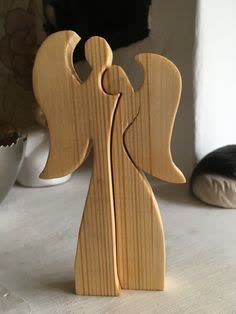 Wooden Angels, Tre Kunst, Affordable Christmas Decorations, Christmas Diy Wood, Wood Craft Patterns, Wooden Angel, Wood Art Projects, Diy Wooden Projects, Christmas Wood Crafts