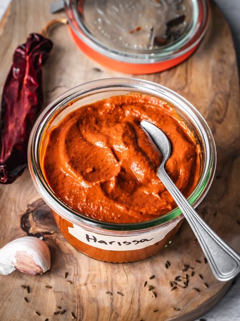 North African Harissa Paste Recipe - Urban Farm and Kitchen Harissa Chicken Marinade, Harissa Spice Blend Recipe, Harissa Tofu, Harissa Paste Recipe, Homemade Harissa, Marinade Sauces, Harissa Sauce, Marinade For Chicken, Harissa Recipes