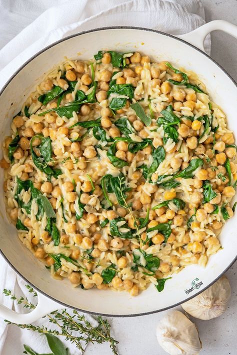 Creamy Garlic Butter Chicken, Garlic Chickpeas, Nutritarian Diet, Orzo Recipes, Chick Pea, One Skillet, Butter Chicken Recipe, Garlic Butter Chicken, Pea Recipes