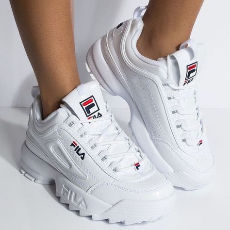 Fila White Shoes, White Filas, White Shoes Outfit, Fila Disruptors, Trendy Shoes Sneakers, Pretty Shoes Sneakers, Sport Shoes Women, Aesthetic Shoes, Trendy Sneakers