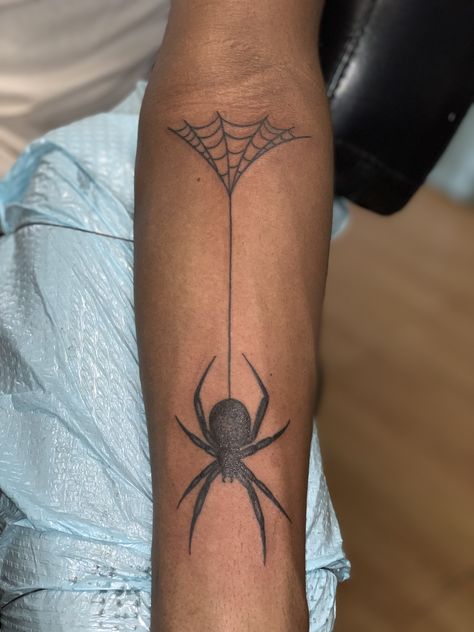 Spider Tattoo Men Forearm, Spider Tattoo On Forearm, Spider Tattoo Men Arm, Spider Forearm Tattoo, Spider Tattoo On Arm, Spider Arm Tattoo, Spider Tattoo Arm, Spider Tattoo Men, Mảlboro Wallpaper