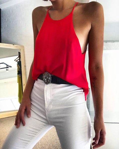 Santas Diablas . on Instagram: “Neew IN !! 💥💥 Complot 💥💥” Top Rojo, Outfits With Denim Jeans, Ideas De Outfits, Shorts Denim, Denim Style, Denim Overalls, Fashion Winter, Saturday Night, Clothes Outfits