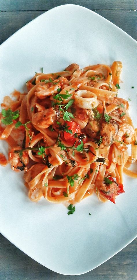 Aldi’s Fettuccine Frutti di Mare (Seafood Pasta) – THE PERFECTLY IMPERFECT LIFE Seafood Mix Pasta Recipe, Pasta Fettucine, Tagliatelle Recipe, Arrabiata Sauce, Mixed Seafood, Seafood Linguine, Seafood Mix, Seafood Pasta Recipes, Pasta Water