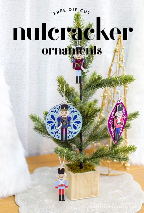 3d Paper Christmas Ornaments, Christmas Ornaments With Cricut, Ornaments With Cricut, Paper Ornaments Diy, Christmas Ball Ornaments Diy, Cricut Ornaments, Svgs Free, Christmas Village Collections, Paper Christmas Ornaments