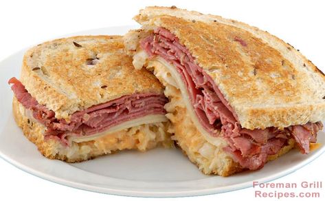 Pastrami Sandwich Recipe, Turkey Pastrami, George Foreman Recipes, Rye Bread Sandwiches, Pastrami Recipe, Panini Recipes, Pastrami Sandwich, Panini Sandwiches, Melt Recipe