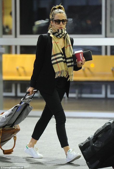 Wrapped up: Caroline Flack wrapped herself in a Burberry scarf as she arrived back from Jamaica Caroline Flack Style, Burberry Scarf Outfit, Scarf Outfit Summer, Celebrity Winter Style, Celebrity Summer Style, Midlife Fashion, Personal Fashion Stylist, Winter Coat Outfits, Caroline Flack