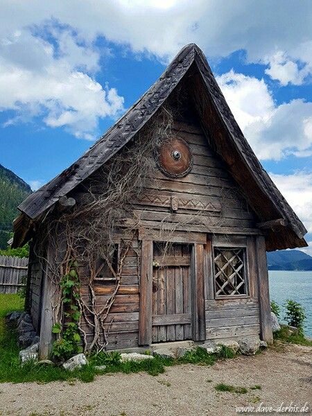 Wooden Shack Cabin, Old Nordic House, Viking Cottage, Medieval Cabin, Slavic House, Viking Hut, Viking Buildings, Viking Houses, Cabin Village