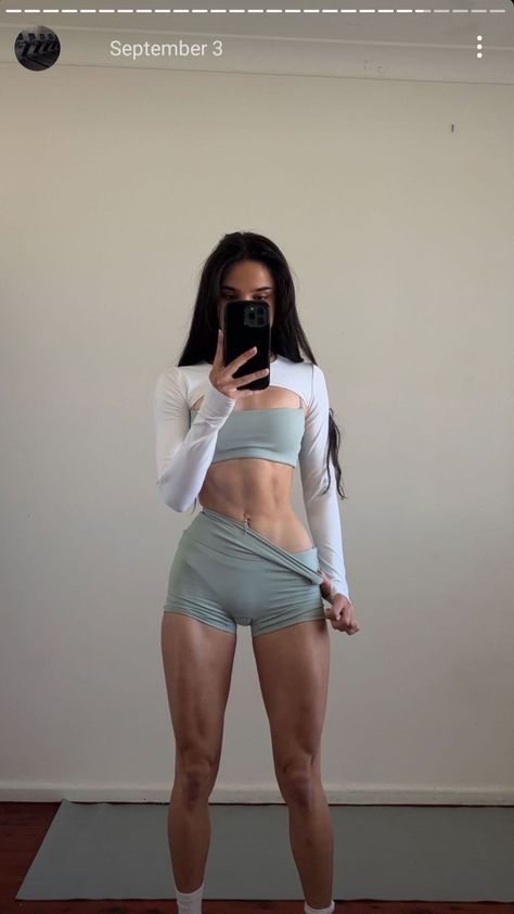 Short Torso Body Goals, Lean Body For Women, Short Legs Long Torso, Goal Body, Upgrade Your Life, Winter Arc, Toned Legs, Womens Workout, Gym Girl