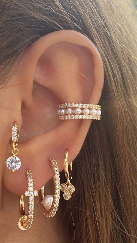 Gold Industrial Piercing, Gold Earring Stack, Stained Glass Earrings, Types Of Ear Piercings, Earring Stack, Cool Ear Piercings, Cute Ear Piercings, Making Stained Glass, Star Cluster