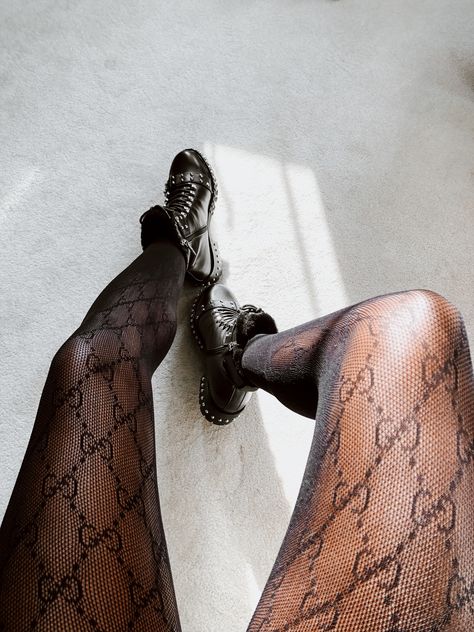 Black Gucci Tights, Gucci Tights, Striped Tights, Black Fishnets, Fishnet Tights, Fishnet Stockings, Fashion Tights, Evening Outfits, Tights Outfit