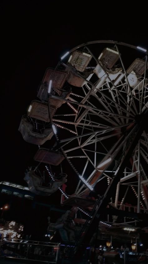 aesthetic ferris wheel Couple Ferris Wheel Aesthetic, Blue Hour Ferris Wheel, Aesthetic Ferris Wheel, Ferris Wheel Aesthetic, Wheel Aesthetic, Lj Shen, Pretty Reckless, The Pretty Reckless, Aesthetic Sky