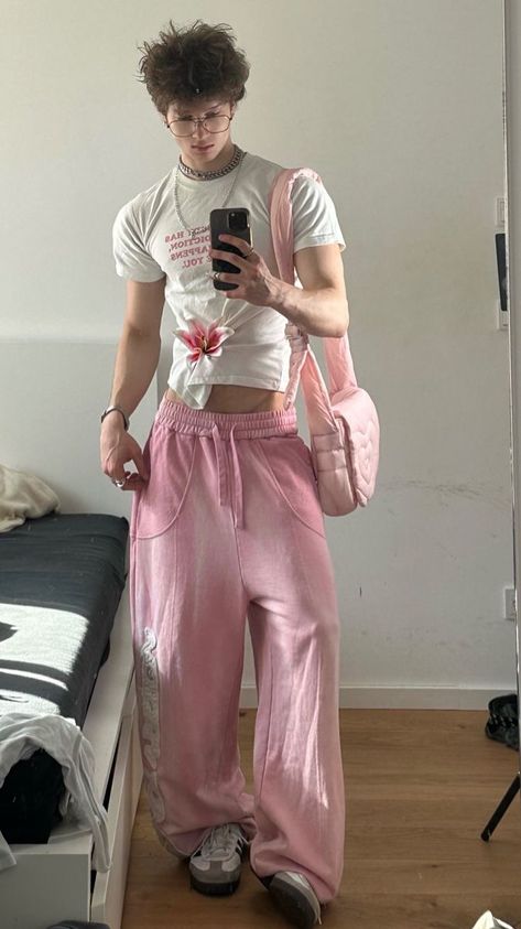 Pink Summer Outfits Men, Pink Male Outfit Aesthetic, Barbiecore Outfit Men, Men In Pink Outfit, Pink Outfits For Guys, Pink Boy Outfit, Men Feminine Fashion, Pink Outfit For Men, Pink Clothes Men