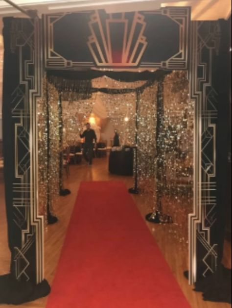 Hollywood Gala Theme, Roaring 20s Prom Decorations, Old Hollywood Christmas Party, Vintage Hollywood Prom Theme, 1920s Casino, Vintage Hollywood Prom, Great Gatsby Prom Theme, Hoco Decor, Prom Theme Decorations