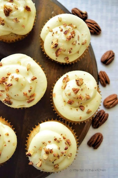 Butter Pecan Cupcakes, Pecan Cupcakes, Irish Cream Cupcakes, Cookie Dough Frosting, Butter Pecan Ice Cream, Vegan Birthday Cake, Butter Pecan Cake, Butter Cupcakes, Italian Cream Cakes