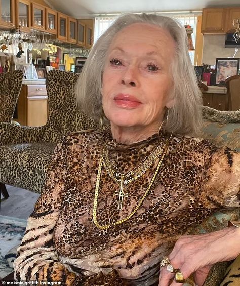 Tippi Hedren is 92! Melanie Griffith wishes her mother a happy birthday and shares new pictures | Daily Mail Online Tippi Hedren, You Are So Beautiful, Happy Happy Birthday, Melanie Griffith, Birthday Mom, Love You Very Much, Older Women Fashion, Happy Birthday Mom, Mom Birthday