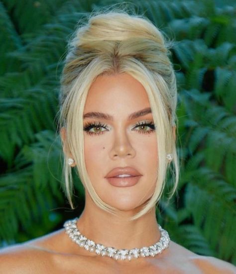 🩶90’s Formal🩶 My boo @khloekardashian photographed by @ricardohoratio 🩶 Hair by me using @andrewfitzsimonshair BODY VOLUME Blowdry Spray fo… | Instagram Khloe Kardashian Hair, Khloe Kardashian Style, Khloe K, Kloe Kardashian, My Boo, Kardashian Style, Hair Inspo Color, Kardashian Jenner, Khloe Kardashian