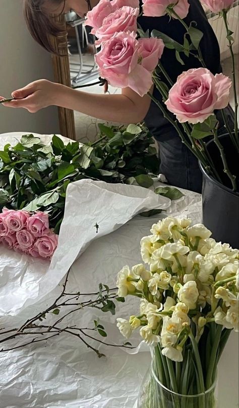 Flowerist Aesthetic, Floralist Aesthetic, Florist Aesthetic, Julian Lopez, Tessa Bailey, Lauren Asher, Nothing But Flowers, Flower Therapy, Beautiful Bouquet Of Flowers