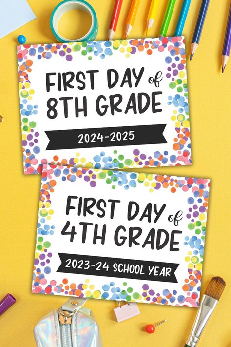 Free Printable First Day Of School Signs (Editable!) First Day Last Day Of School Printables, 1st Day Of 1st Grade Sign, First Day Of School Printables Free 2024, First Day Of School Signs Diy, First Day Of Grade 1 Sign Free Printable, First Day Of 3rd Grade Sign, First Day Of Third Grade Sign, First Day Free Printable Signs, First Day Of School Poster Signs