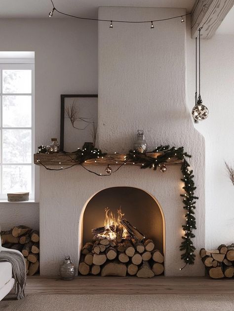 Nordic Christmas Scandinavian Style, Scandinavian Christmas Decor Ideas, Christmas Scandinavian Style, Scandinavian Christmas Decor, Staircase Decor Ideas, Christmas Scandinavian, Christmas Staircase, Christmas Door Decoration, Scandinavian Christmas Decorations