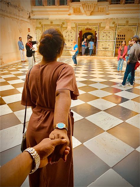 Must watch city palace in udaipur City Palace Udaipur Photography, Udaipur Photography Poses, Udaipur Photography, City Palace Udaipur, Black Lehenga, Couples Vacation, Couple Pose, Vacation Pictures, Couple Photography Poses