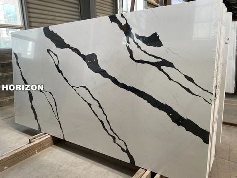 Quartz Calacatta 7221 With Black Veins Quartz Calacatta, Black Veins, White Quartz Counter, White Counters, Quartz Slab, Quartz Kitchen, White Granite, Black Quartz, White Quartz