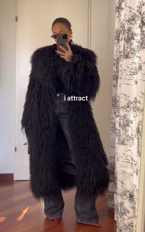 Paris Winter Fashion Outfits Street Styles, Canada November Outfits, Mongolian Fur Coat Outfit, Black Fur Hat Outfit, Long Faux Fur Coat Outfit, Vintage Fur Coat Aesthetic, Cabin Outfit Ideas Black Women, Long Black Fur Coat Outfit, Winter Outfit Inspo 2024 Cold