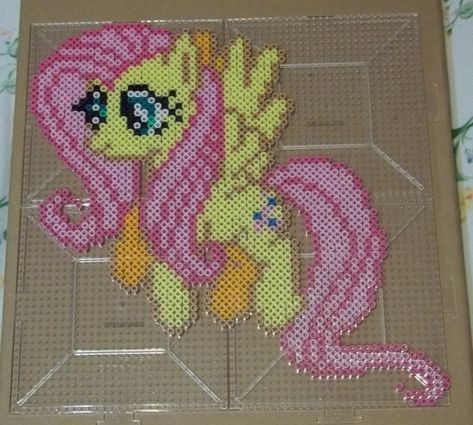 Mlp Fluttershy, Perler Designs, Perler Creations, Pearl Beads Pattern, Easy Perler Beads Ideas, Pony Bead Patterns, Perler Bead Templates, Diy Perler Bead Crafts, Bead Sprite