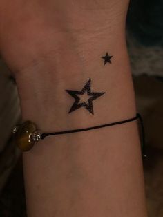 Simple Tattoo Fonts, Emo Tattoos, Cute Simple Tattoos, Hippie Tattoo, Grunge Tattoo, Ankle Tattoos For Women, Tattoo World, Henna Tattoo Designs Simple, Cute Little Tattoos