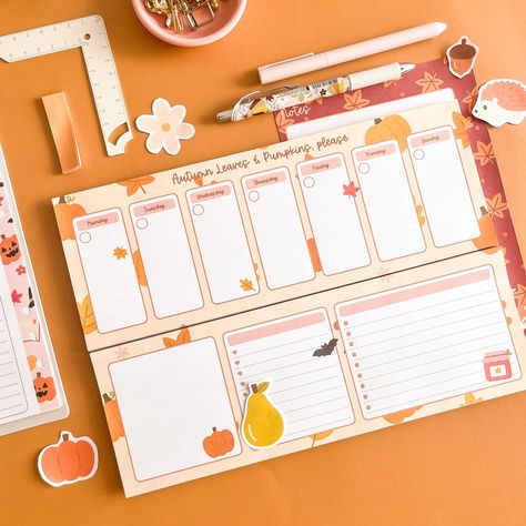 Hello, DIY lovers! 🍁 Check out our latest DIY reels for the perfect Deskpad, crafted with cozy vibes from our “Hello Fall” collection. Customize, create, and stay organized! #HelloFall #FallPlanners #DIY #Deskpad #PlanifyPro #plannercommunity #ArtandCraft #digitalproduct #planwithme #weeklyspread #trending #foryou Journal Business, Planner Templates, Project Planner, Weekly Spread, Hello Fall, Cozy Vibes, Planner Design, Fall Collection, Design Program