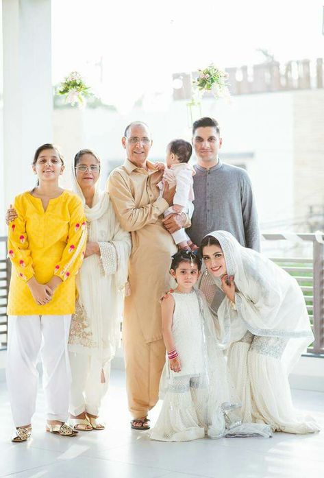 Eid Family Photoshoot, Ayeza Khan And Danish Taimoor, Ayeza Khan Wedding, Pakistani Couple, Ayza Khan, Tips For Beauty, Fashion Style Guide, Danish Taimoor, Beautiful Dua