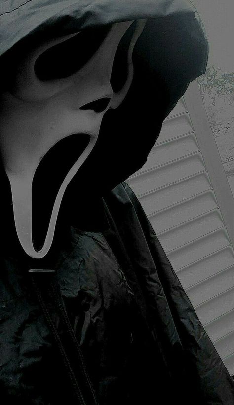 Ghostface Side Profile, Xperia Wallpaper, Scream Mask, Horror Drawing, Ghostface Scream, Scary Movie Characters, Big Scary, Miles Morales Spiderman, Scream Movie