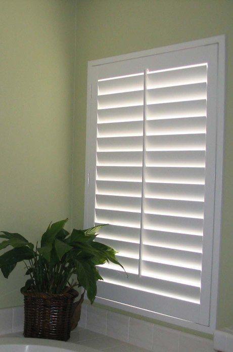 Fake basement window. Use LED lights behind louvered shutters and create that illusion of a window. Faux Window Bathroom, How To Make A Fake Window On A Wall, Fake Window Bathroom, Ikea Fake Window, Fake Bathroom Window, False Window Ideas Interiors, Fake Windows Ideas, False Window Ideas, Faux Basement Window