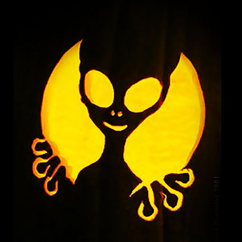 20 Most Scary Halloween Pumpkin Carving Ideas & Designs for 2016 Alien Pumpkin Carving, Alien Pumpkin, Halloween Pumpkin Stencils, Cute Pumpkin Carving, Scary Halloween Pumpkins, Halloween Pumpkin Carving Stencils, Pumkin Carving, Creative Pumpkin Carving, Amazing Pumpkin Carving