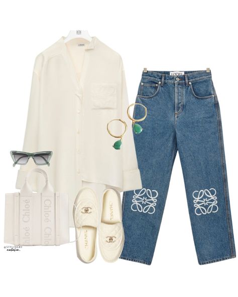 Loewe Outfit Street Styles, Loewe Outfits Women, Loewe Outfit, Loewe Shirt, Chloe Woody Tote, Model Off Duty Outfits, Chanel Loafers, Loewe Puzzle, Loewe Anagram