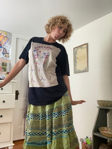 Long Skirt With Big Shirt, Long Skirt Big Shirt Aesthetic, Big T Shirt And Skirt, Long Skirt Tee Shirt Outfits, T Shirt Long Skirt Outfit, Big Shirt Big Skirt, Skirt And Baggy Shirt, Long Skirt T Shirt Outfit, Long Skirt Big Shirt